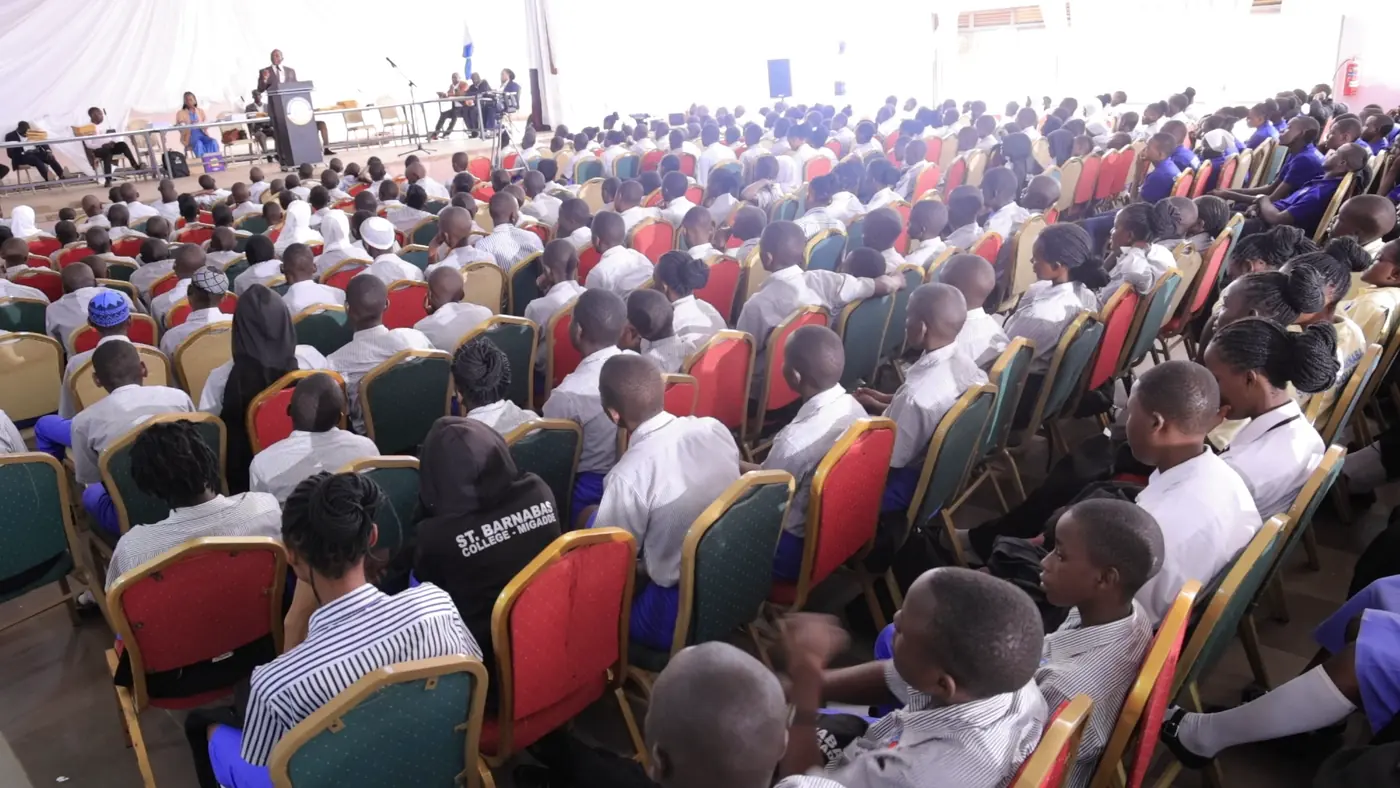 Large student audience during an education session
